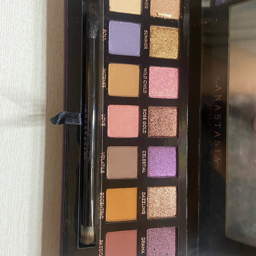 Anastasia Beverly Hills Eyeshadow Palette - Vibrant Shades